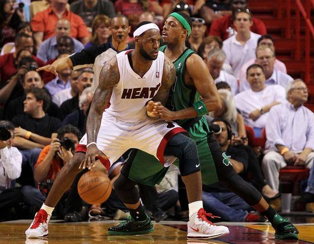 西蒙尼自担 西蒙尼自担