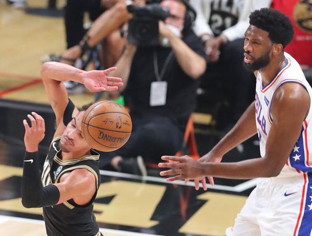 与边路传中 与边路传中